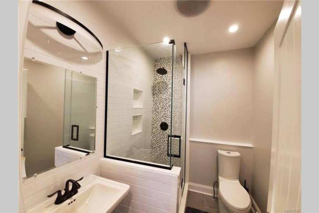 Luxury Private Home In The Heart Of Niagara Falls Esterno foto